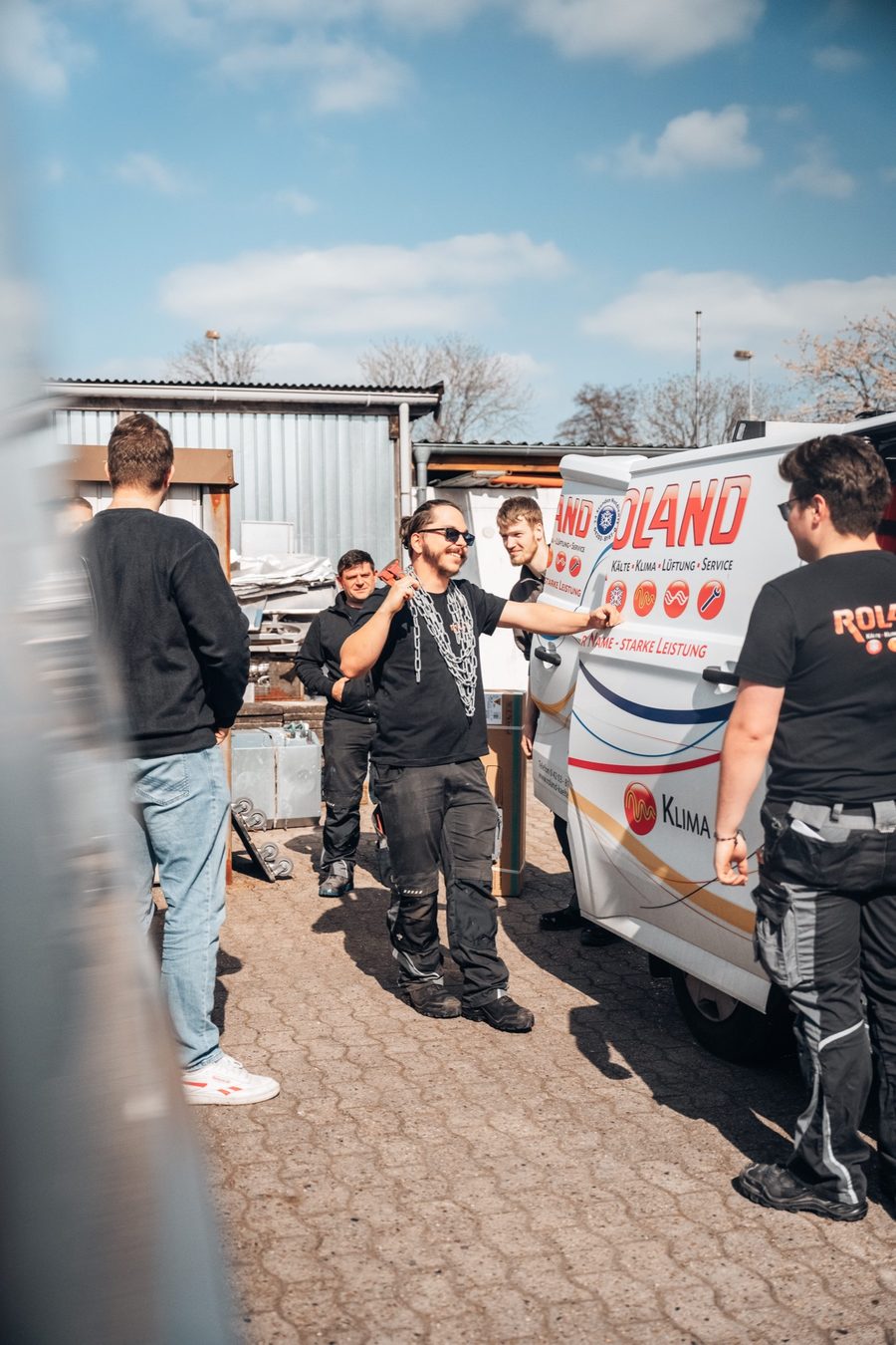 Roland Team bei der Arbeit